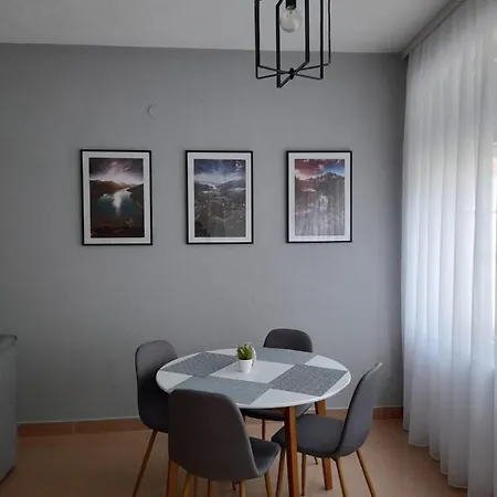 King's Cave Apartament